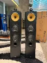 Bowers & Wilkins 804 Nautilus