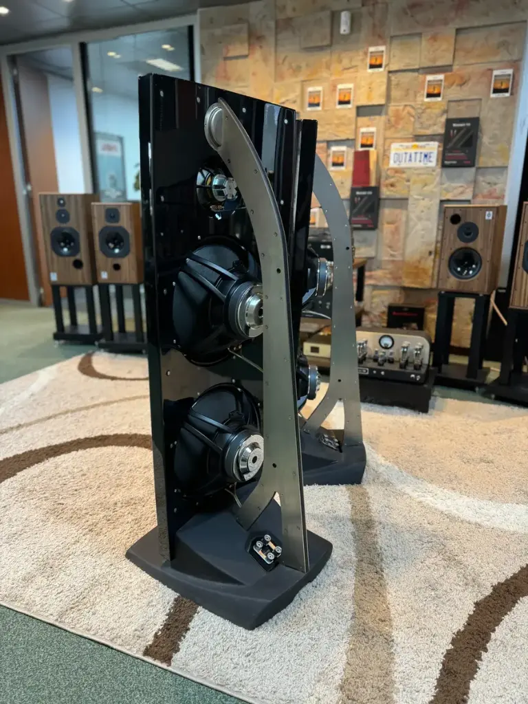 Jamo R909